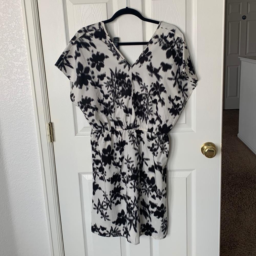 Black and white shirt Sinch dress